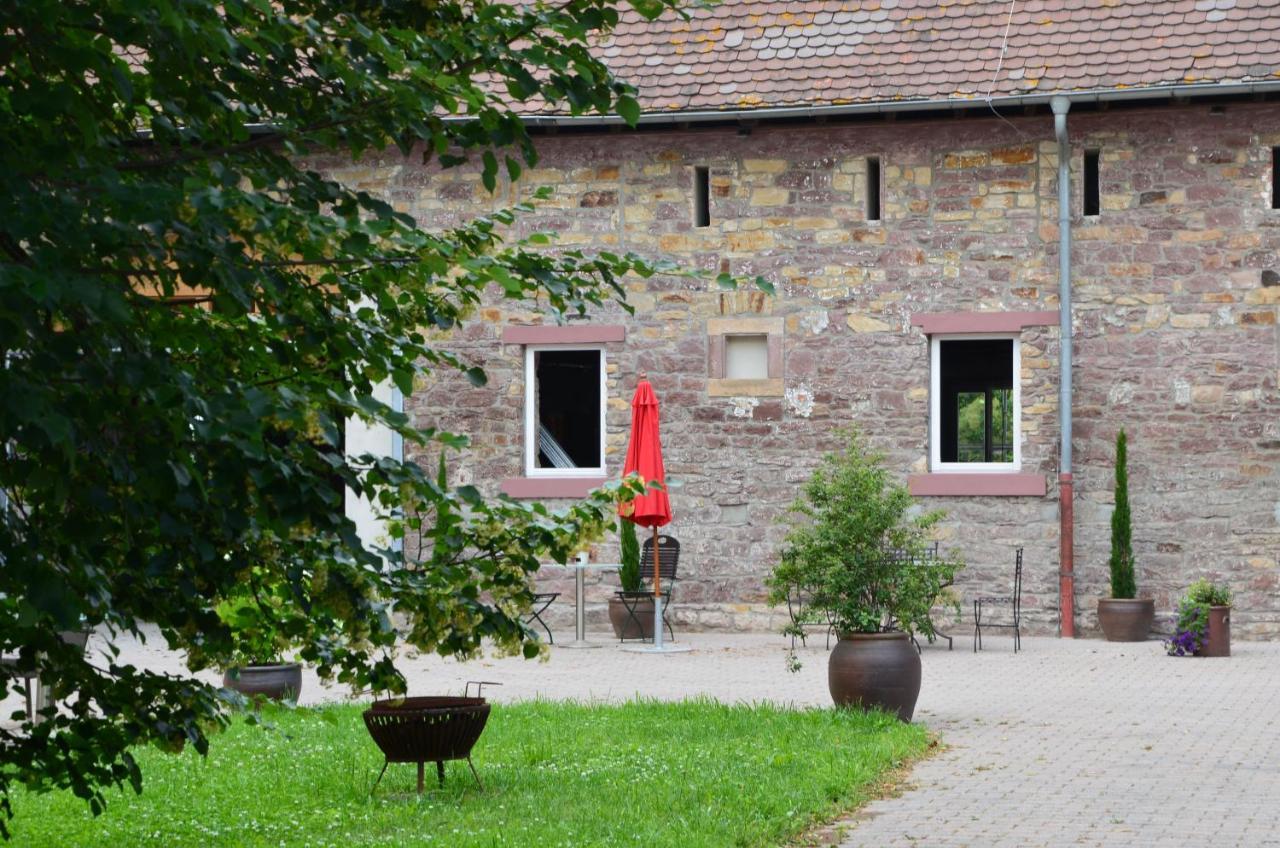Reilingen Wersauer Hof - Ferme Auberge المظهر الخارجي الصورة
